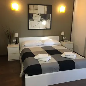 Almi 3*, Roma Italia