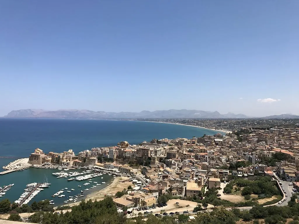 Antico Canale Castellammare del Golfo Italien